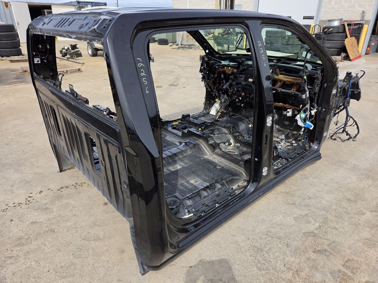 2020 SIERDEN15 CAB NO RAD SUPPORT BLACK GBA 32948 - image 10