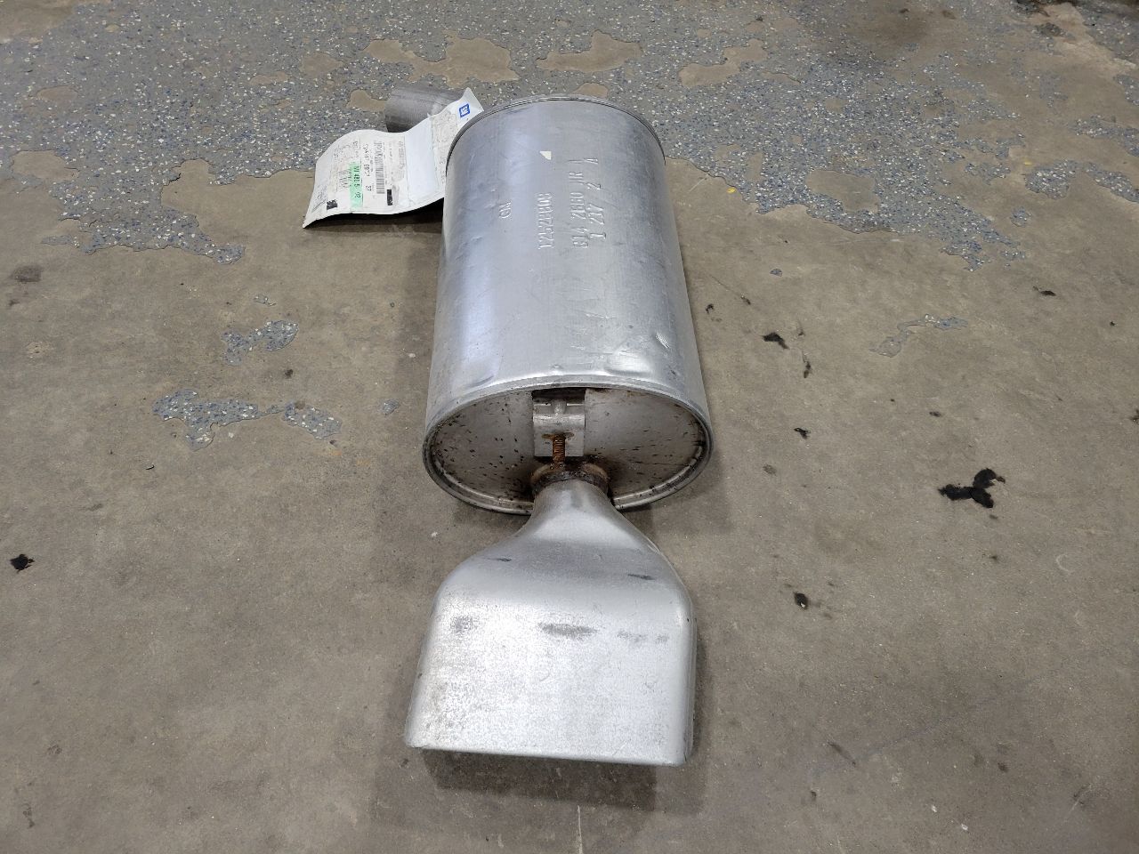1994 CORVETTE OEM RH EXHAUST MUFFLER & TIP NEW 32955 - image 2