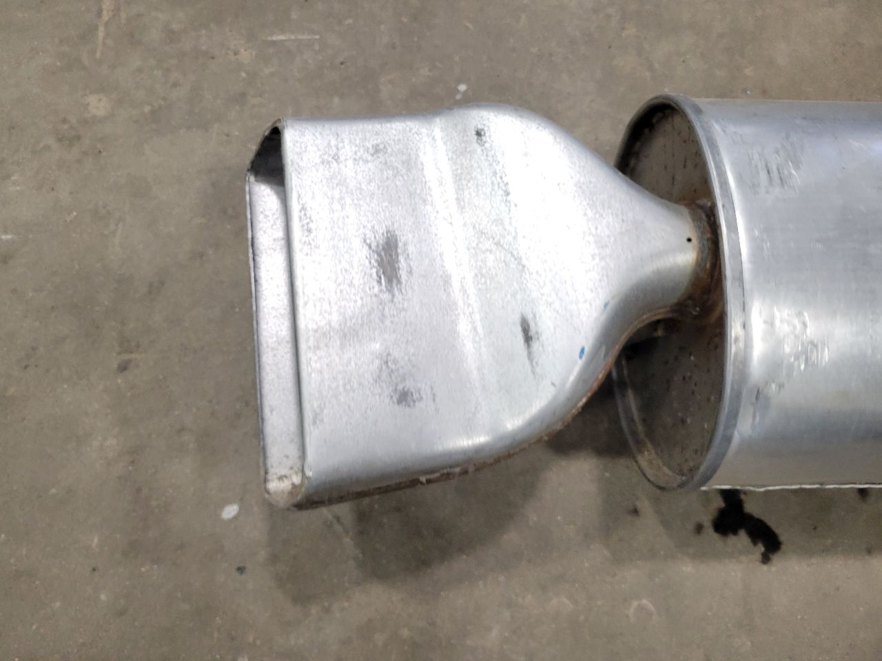 1994 CORVETTE OEM RH EXHAUST MUFFLER & TIP NEW 32955 - image 9