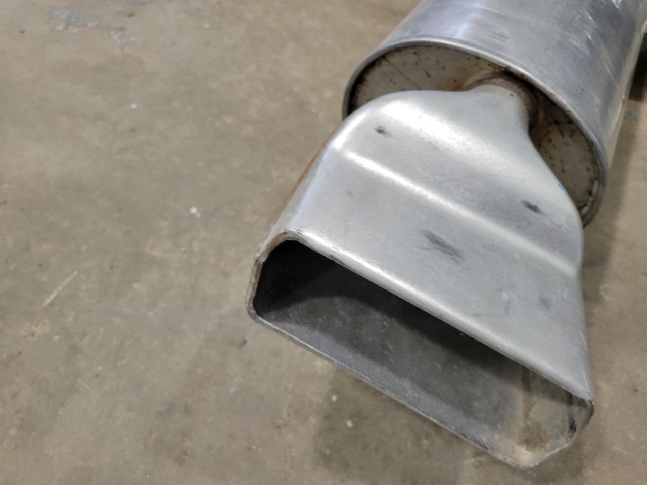 1994 CORVETTE OEM RH EXHAUST MUFFLER & TIP NEW 32955 - image 10