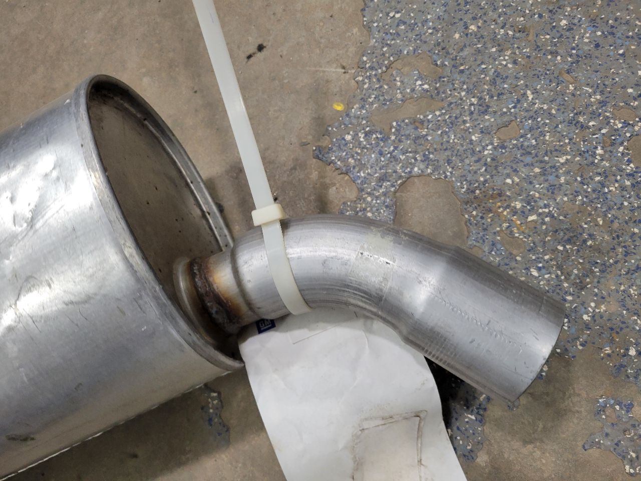 1994 CORVETTE OEM RH EXHAUST MUFFLER & TIP NEW 32955 - image 11