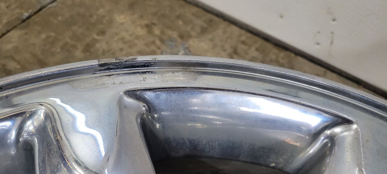 2013 YUKON OEM 20" DENALI CHROME WHEEL B COND 32962 - image 6