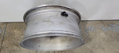 2013 YUKON OEM 20" DENALI CHROME WHEEL B COND 32962 - image 9