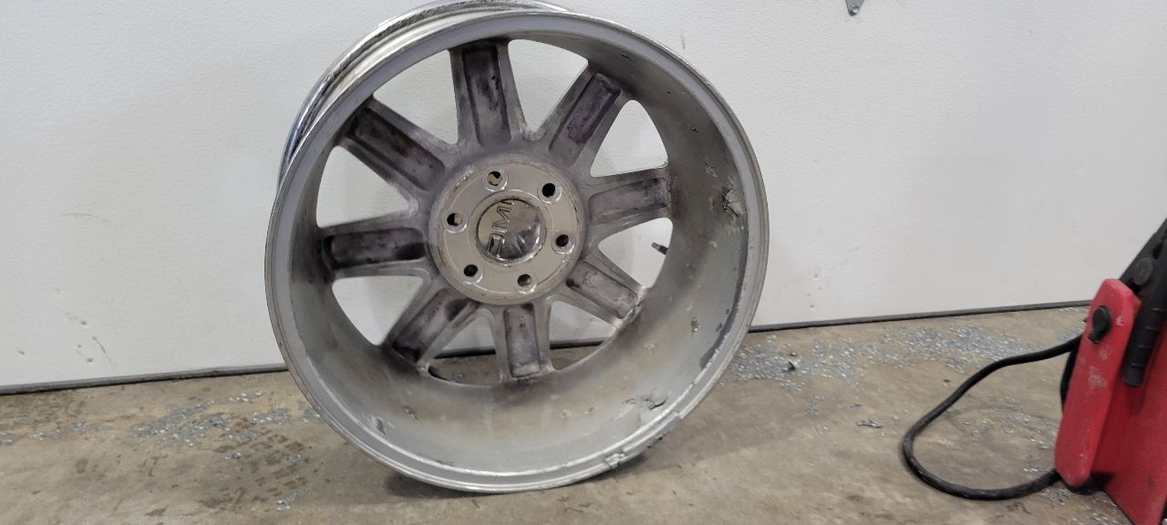 2013 YUKON OEM 20" DENALI CHROME WHEEL B COND 32962 - image 10