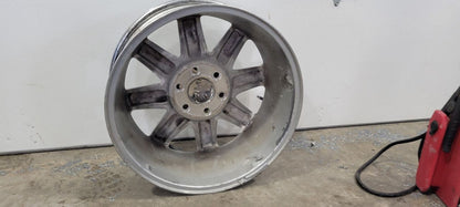2013 YUKON OEM 20" DENALI CHROME WHEEL B COND 32962 - image 10