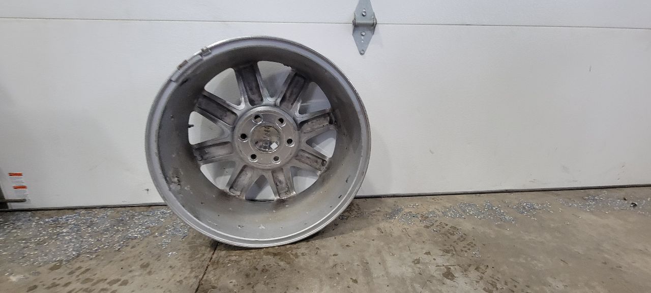 2013 YUKON OEM 20" DENALI CHROME WHEEL B COND 32962 - image 11