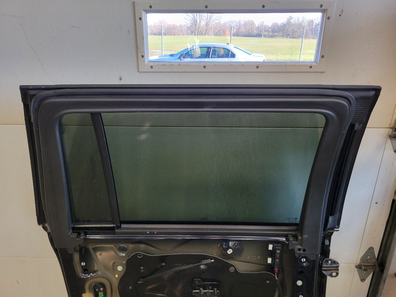 2023 SUBURBN15 LH REAR DARK MOON BLUE GLU 000 32965 - image 10