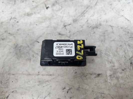 2023 SUBURBN15 USB C RECEPTACLE OUTLET 13534567 32973 - image 1