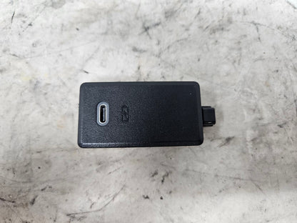 2023 SUBURBN15 USB C RECEPTACLE OUTLET 13534567 32973 - image 6