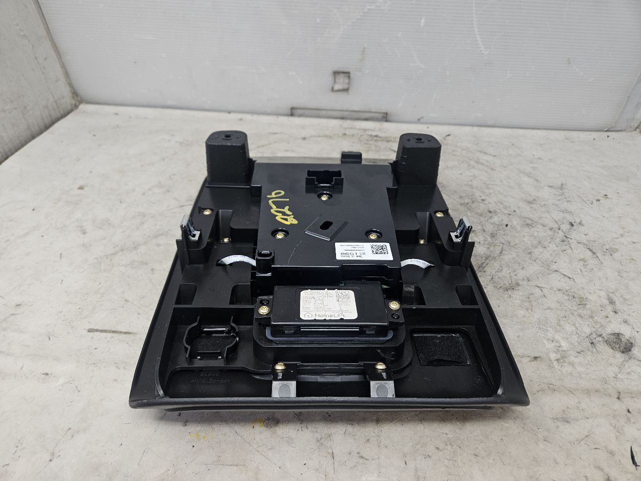 2023 SUBURBN15 OVERHEAD CONSOLE BLACK HOMELINK 32976 - image 7
