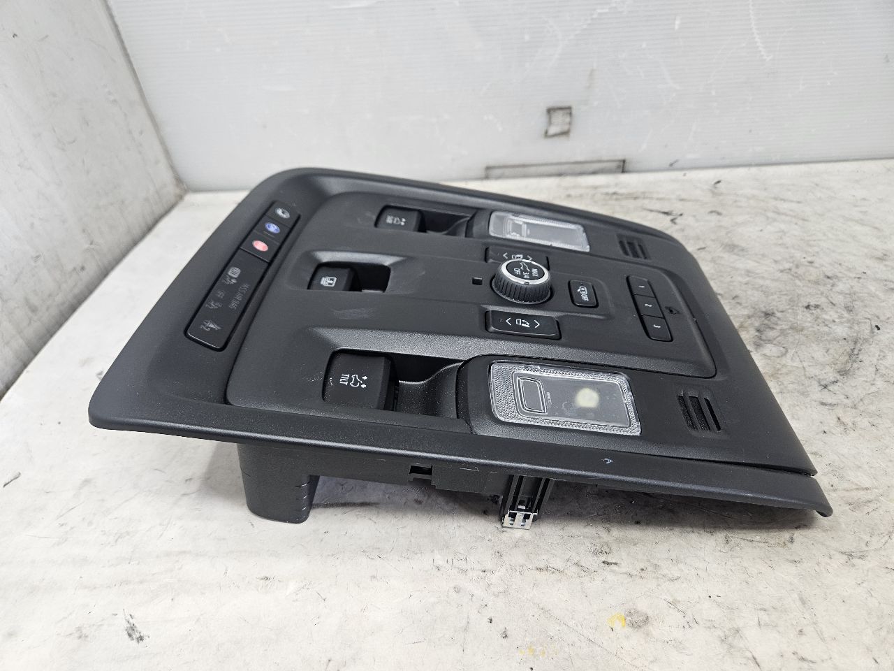 2023 SUBURBN15 OVERHEAD CONSOLE BLACK HOMELINK 32976 - image 4