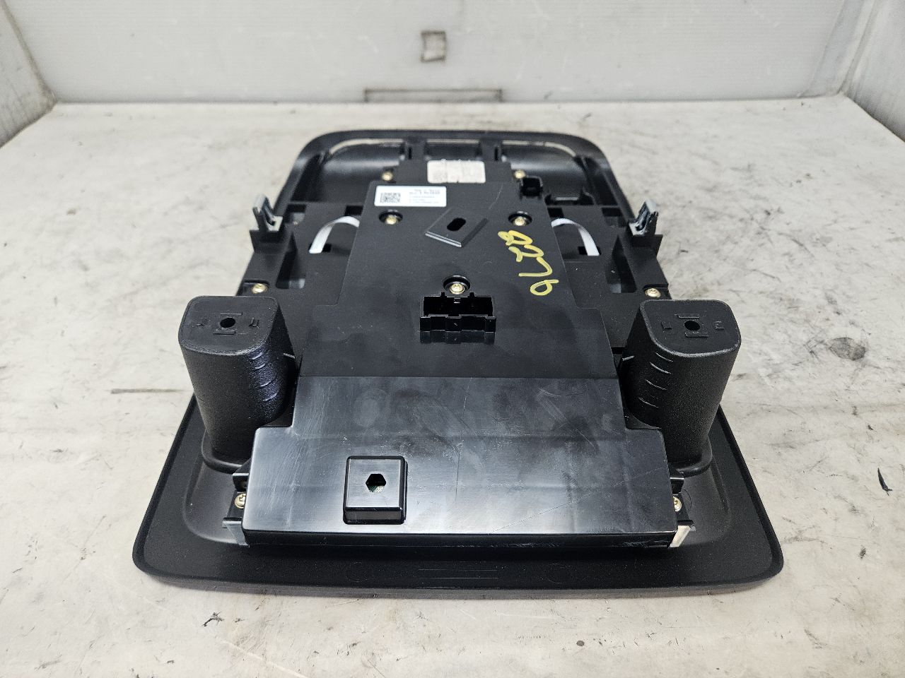 2023 SUBURBN15 OVERHEAD CONSOLE BLACK HOMELINK 32976 - image 8