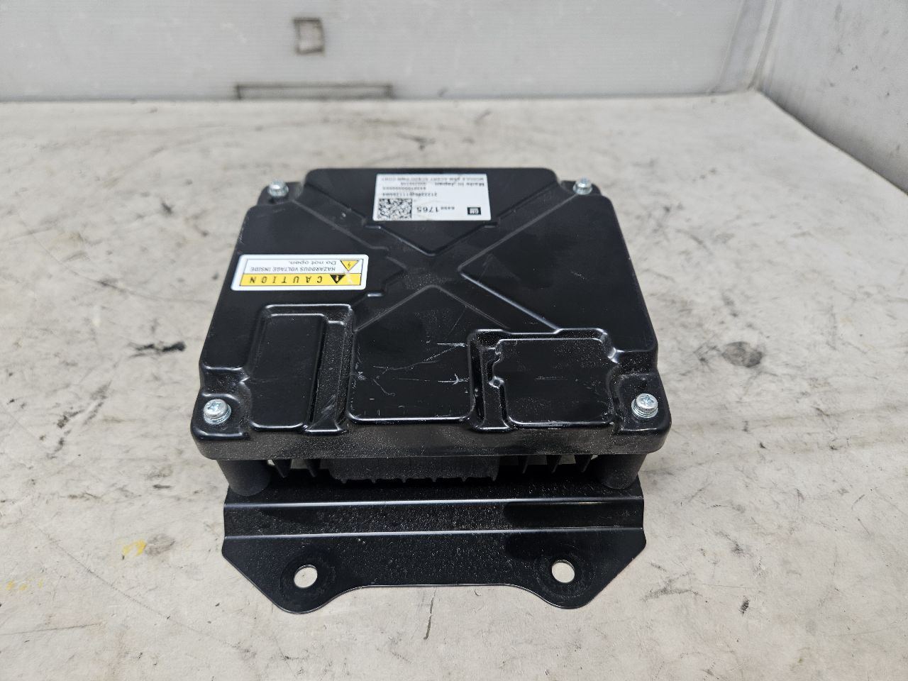 2023 SUBURBN15 AC DC INVERTER MODULE 84981765 32978 - image 4