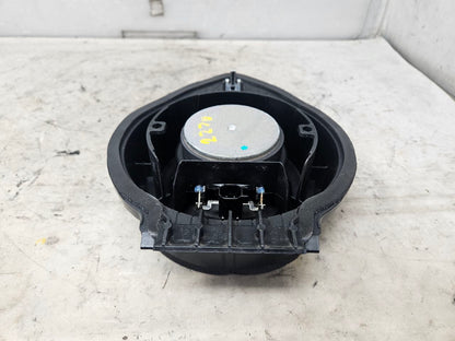 2023 SUBURBN15 REAR DOOR BOSE SPEAKER 86779189 32981 - image 7