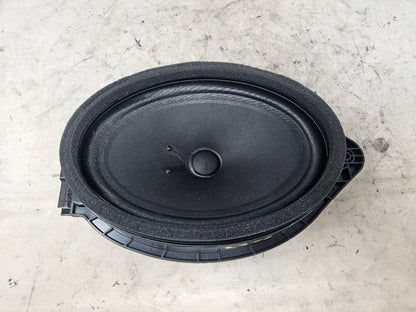 2023 SUBURBN15 REAR DOOR BOSE SPEAKER 86779189 32982 - image 6