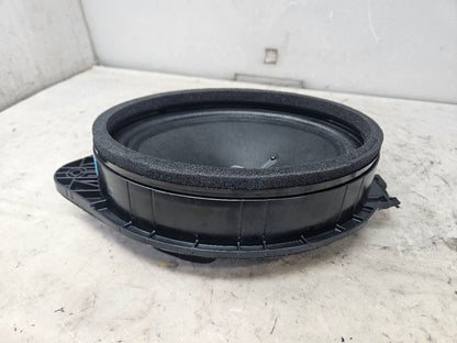 2023 SUBURBN15 REAR DOOR BOSE SPEAKER 86779189 32982 - image 8