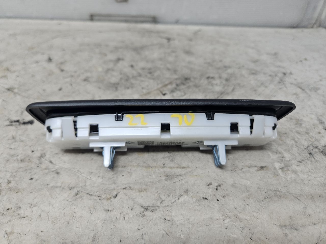 2023 SUBURBN15 DOME LIGHT BLACK TRIM 84874628 32985 - image 5