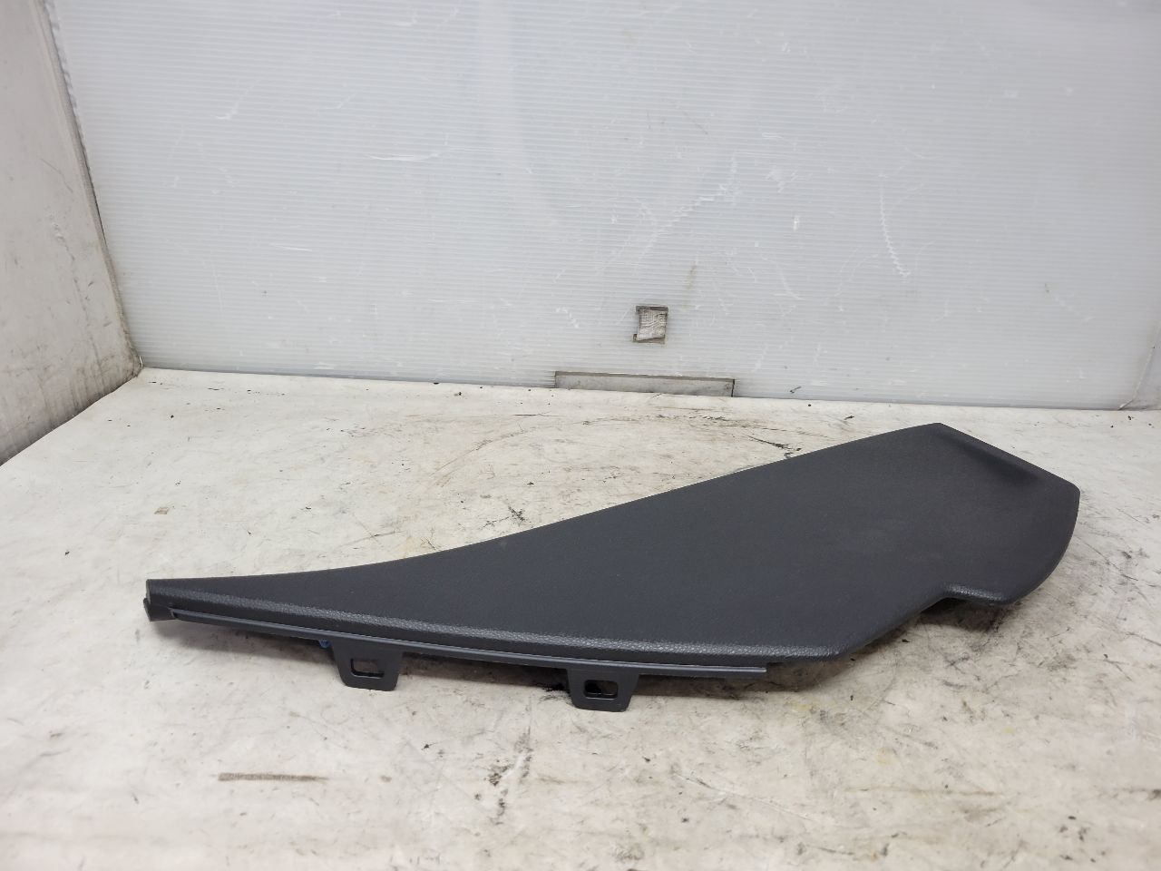 2023 SUBURBN15 LH DRIVER DASH END CAP TRIM 84845759 32987 - image 4