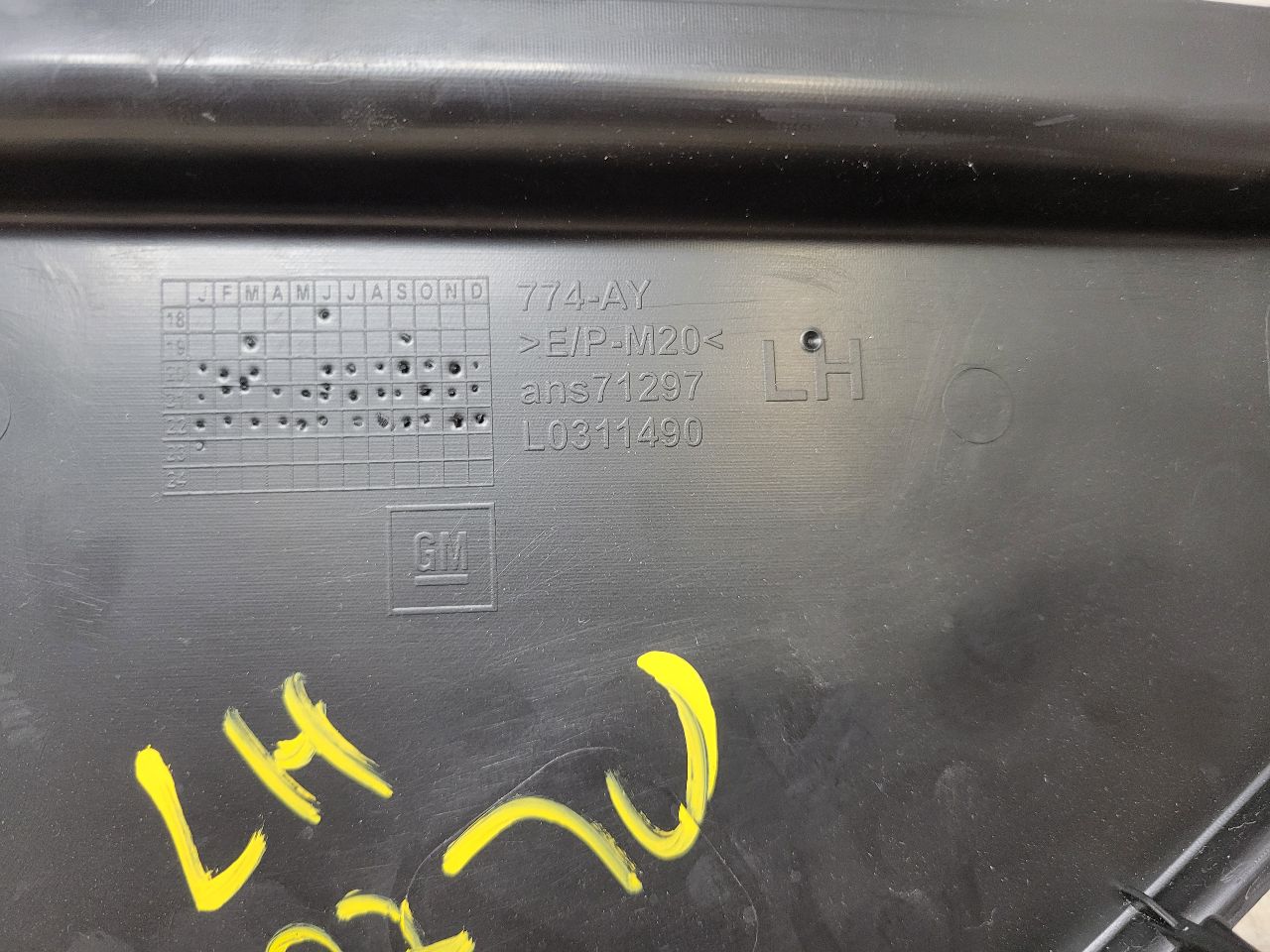 2023 SUBURBN15 LH DRIVER DASH END CAP TRIM 84845759 32987 - image 9