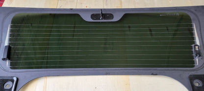 2023 SUBURBN15 OEM REAR BACK GLASS WITH DEFROST 33003 - image 17