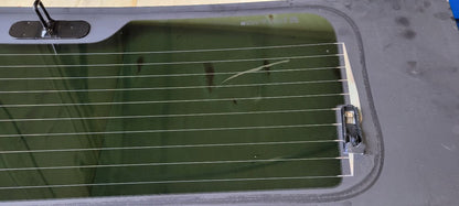 2023 SUBURBN15 OEM REAR BACK GLASS WITH DEFROST 33003 - image 18