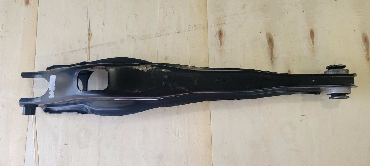 2023 SUBURBN15 REAR LH DRIVER LOWER CONTROL ARM 37K 33009 - image 5