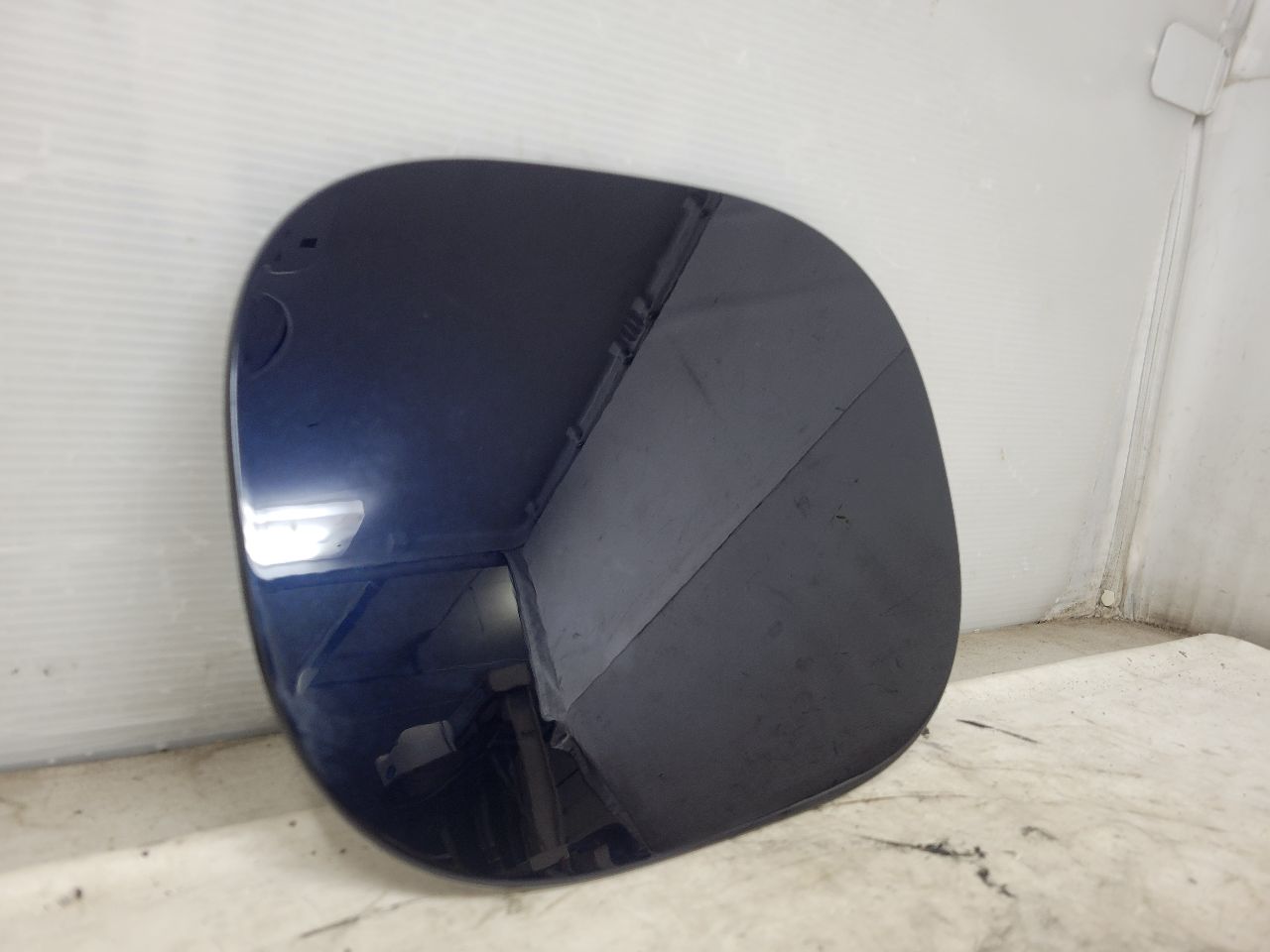 2023 SUBURBN15 GAS TANK FUEL FILLER DOOR BLUE GLU 33011 - image 2