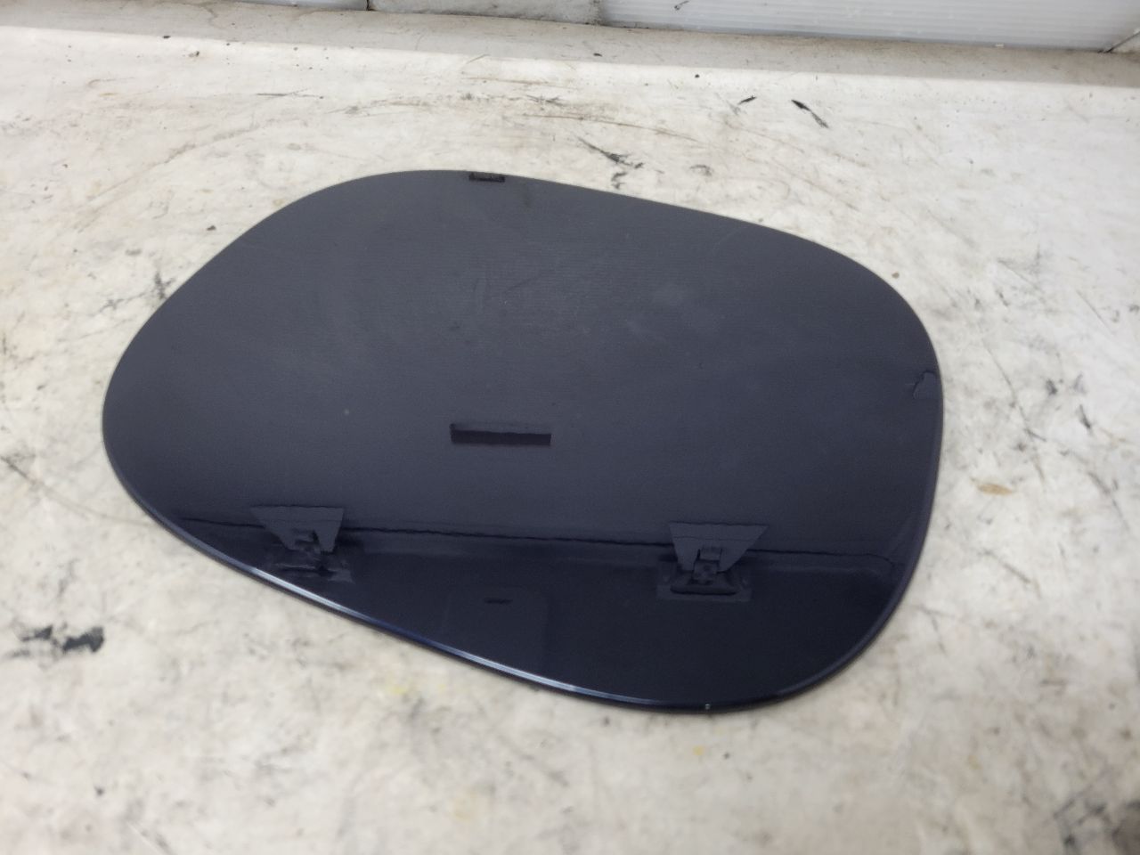 2023 SUBURBN15 GAS TANK FUEL FILLER DOOR BLUE GLU 33011 - image 5