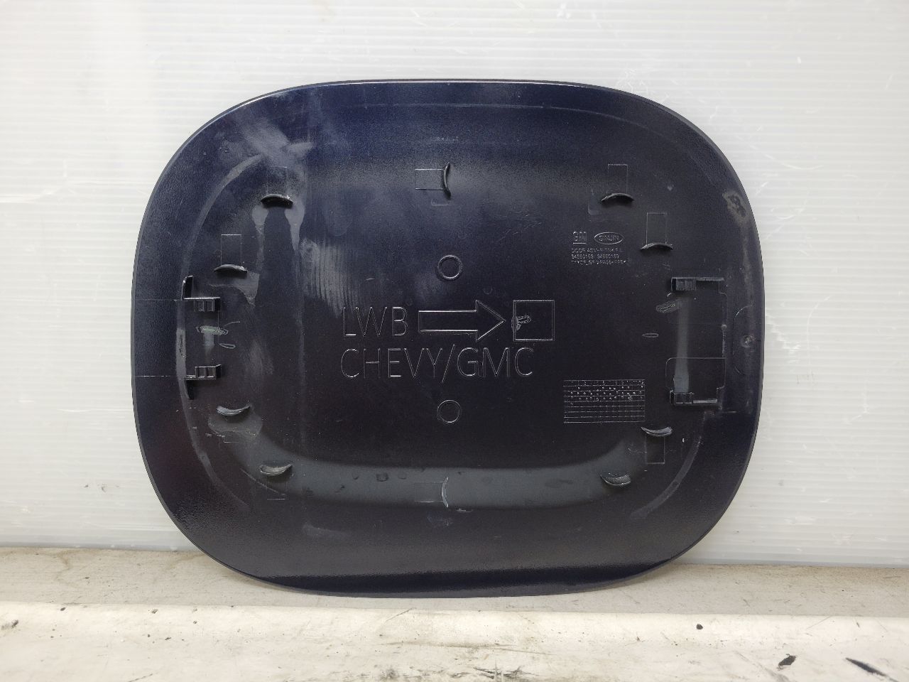 2023 SUBURBN15 GAS TANK FUEL FILLER DOOR BLUE GLU 33011 - image 7