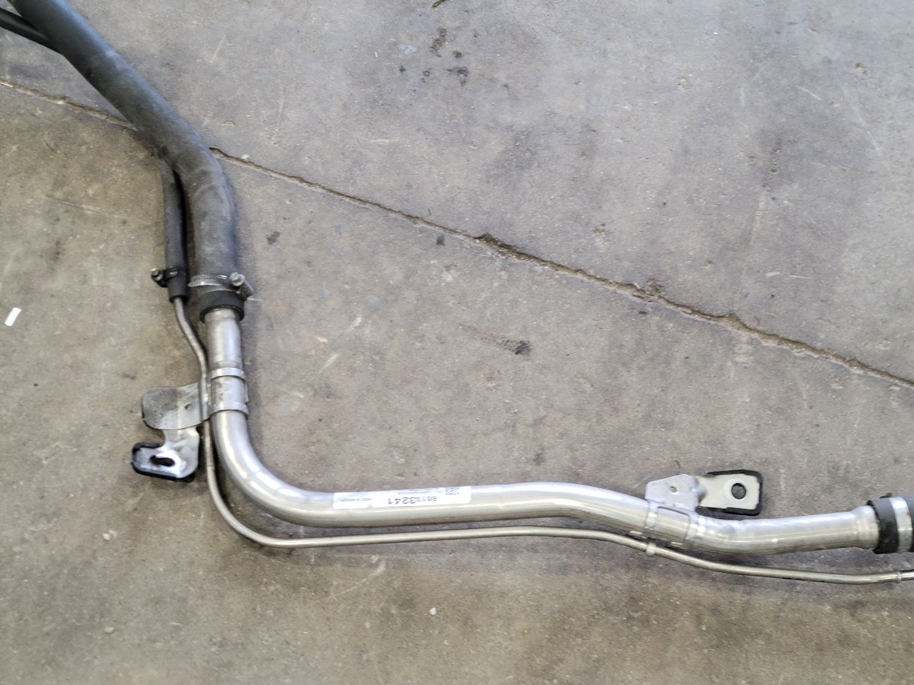 2023 SUBURBN15 FUEL FILLER NECK & HOSES 37K MILES 33012 - image 4
