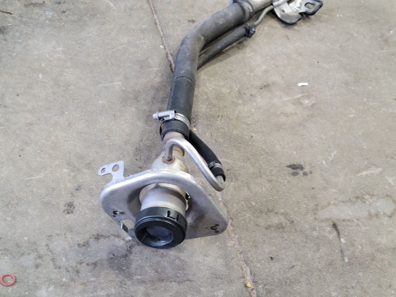 2023 SUBURBN15 FUEL FILLER NECK & HOSES 37K MILES 33012 - image 6