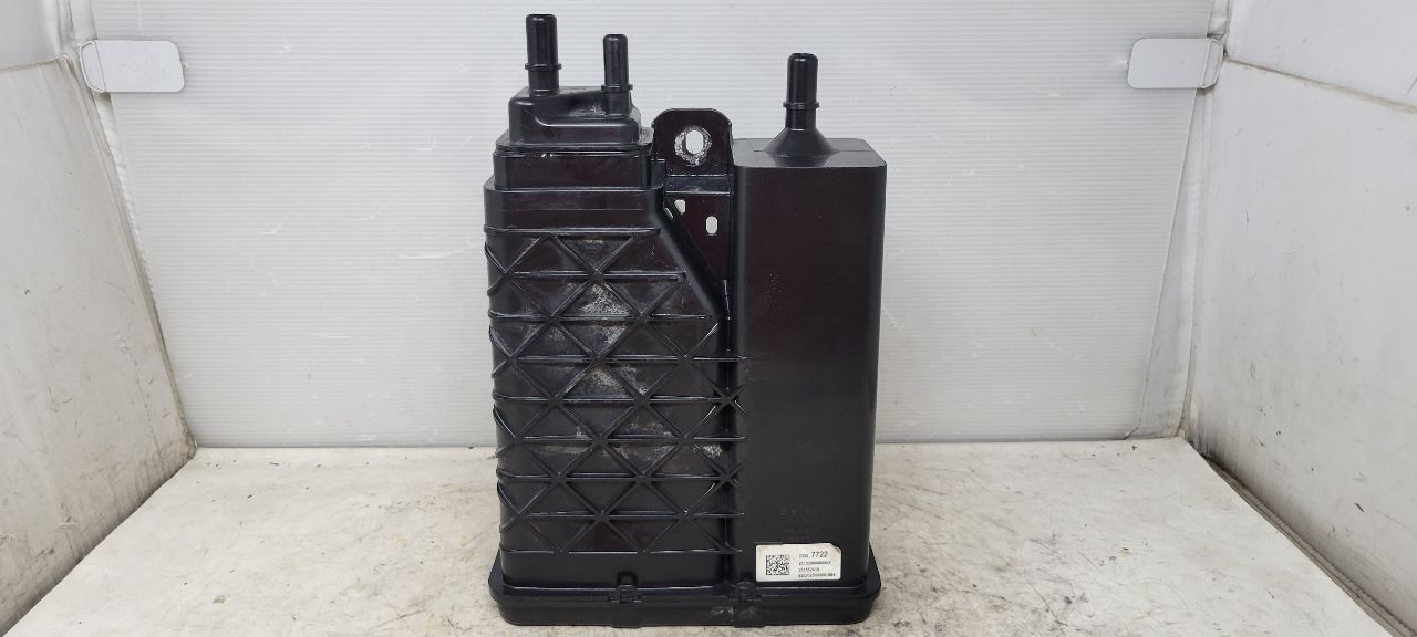 2023 SUBURBN15 FUEL VAPOR CANISTER 23337722 37K 33021 - image 1