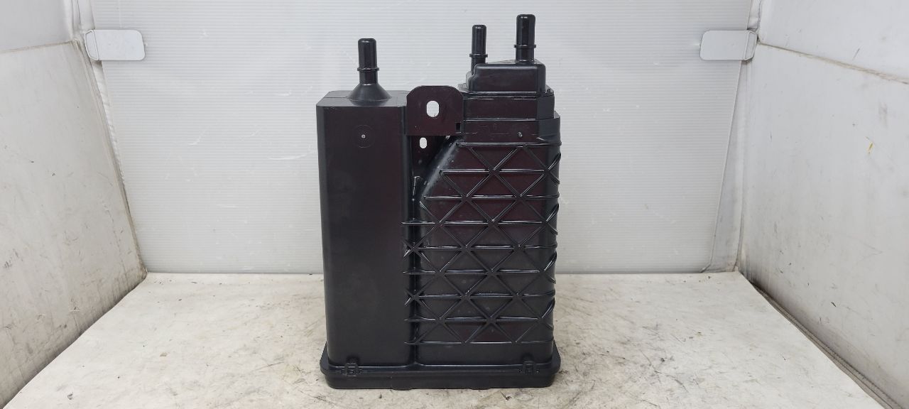 2023 SUBURBN15 FUEL VAPOR CANISTER 23337722 37K 33021 - image 3