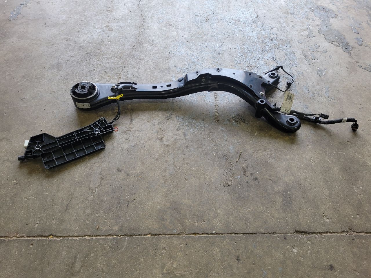 2023 SUBURBN15 LH REAR TRAILING ARM 37K MI 84591014 33028 - image 7