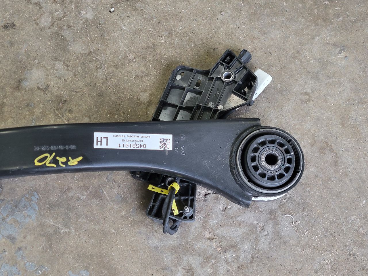 2023 SUBURBN15 LH REAR TRAILING ARM 37K MI 84591014 33028 - image 12