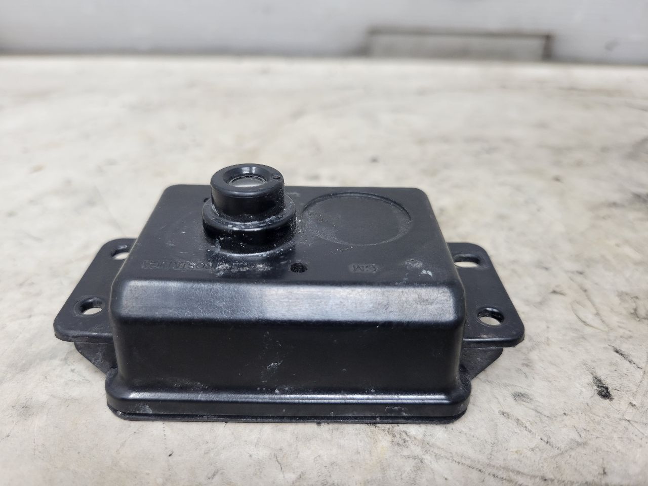 2023 SUBURBN15 HANDS FREE LAMP MODULE 13540011 33041 - image 2