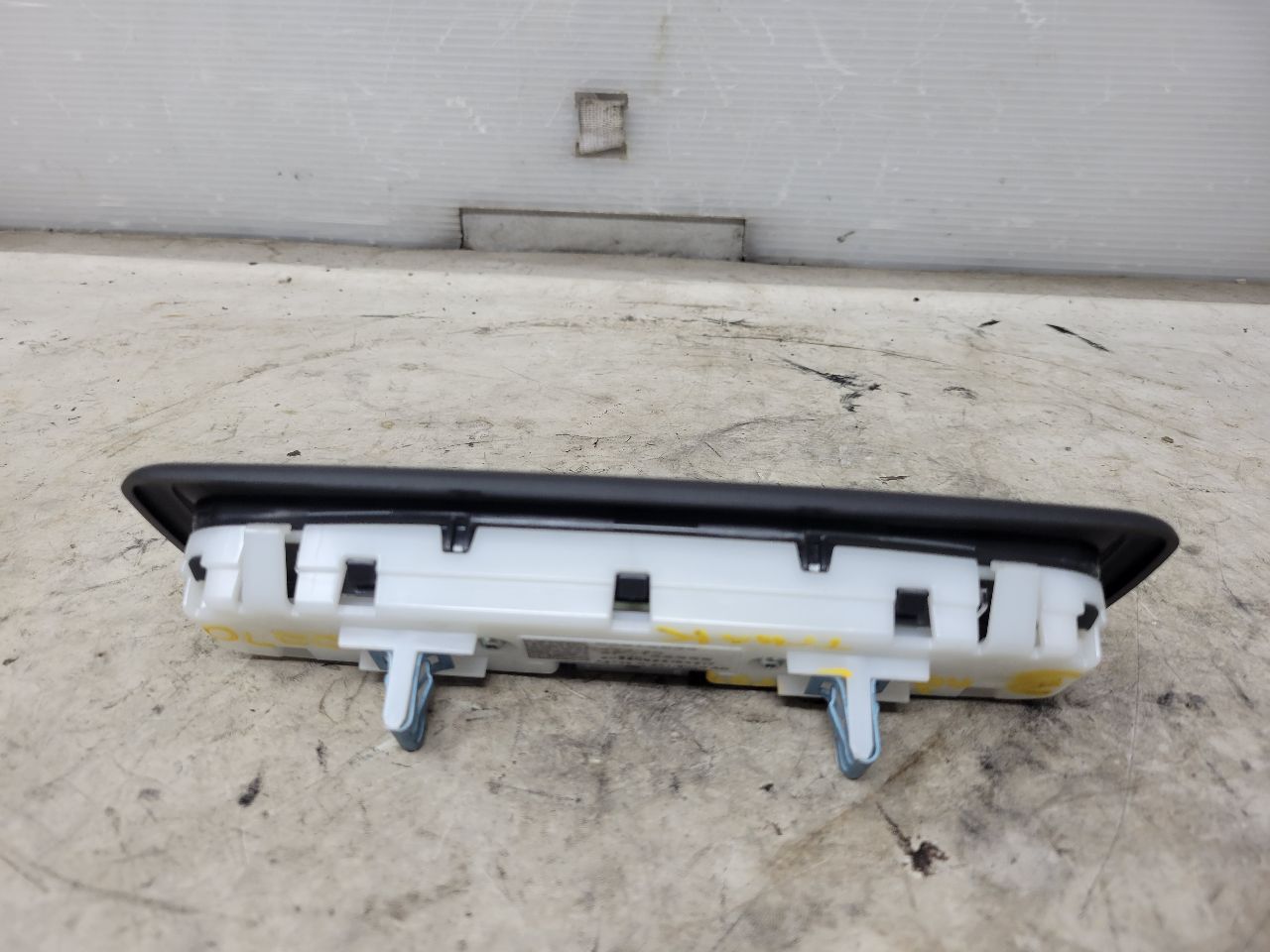 2023 SUBURBN15 DOME LIGHT LAMP JET BLACK 84874624 33049 - image 5