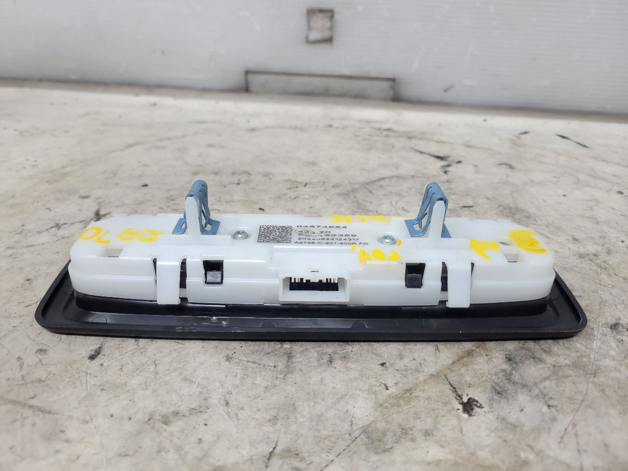 2023 SUBURBN15 DOME LIGHT LAMP JET BLACK 84874624 33049 - image 6