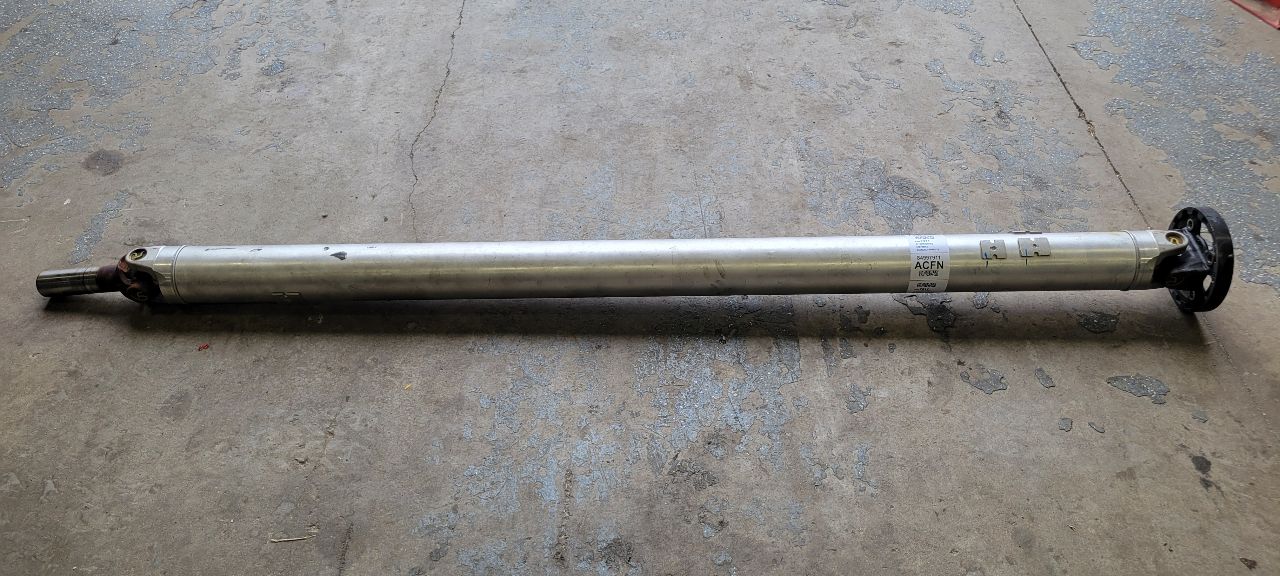 2023 SUBURBN15 REAR DRIVE SHAFT ACFN 84997911 37K 33053 - image 1