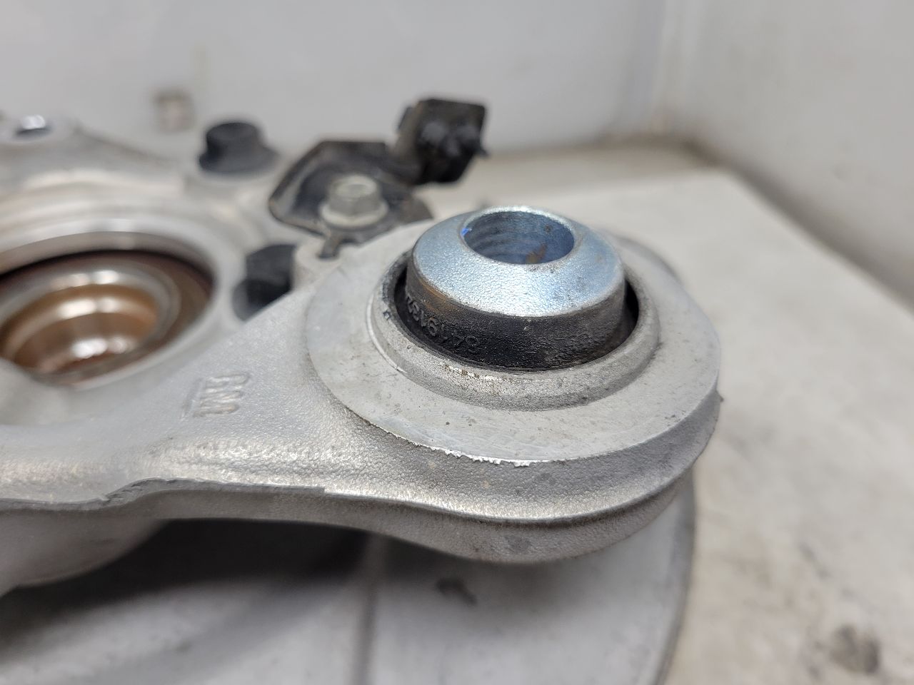 2023 SUBURBN15 LH REAR SPINDLE KNUCKLE W/HUB 37K 33054 - image 11