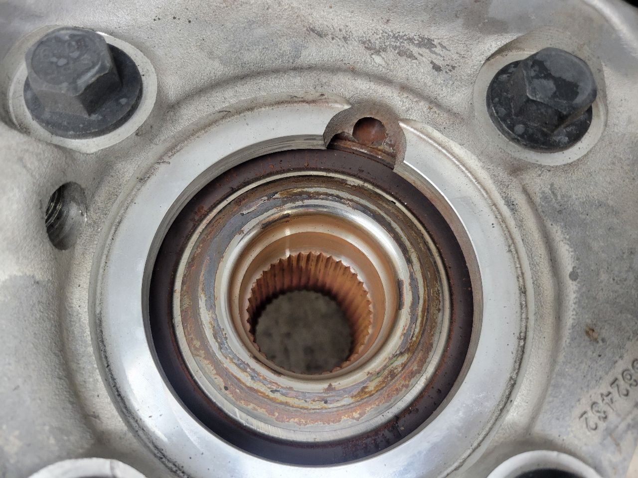 2023 SUBURBN15 LH REAR SPINDLE KNUCKLE W/HUB 37K 33054 - image 13