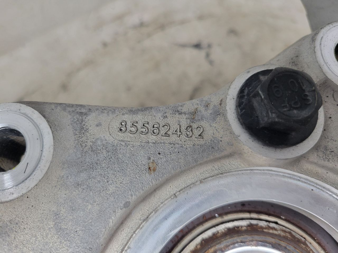 2023 SUBURBN15 LH REAR SPINDLE KNUCKLE W/HUB 37K 33054 - image 14