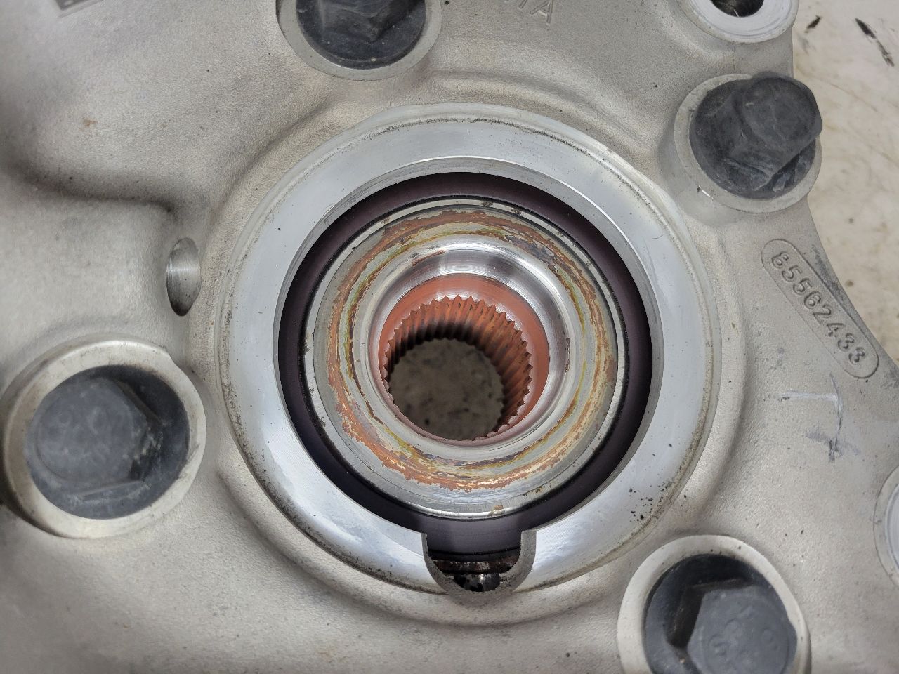 2023 SUBURBN15 RH REAR SPINDLE KNUCKLE W/HUB 37K 33055 - image 11