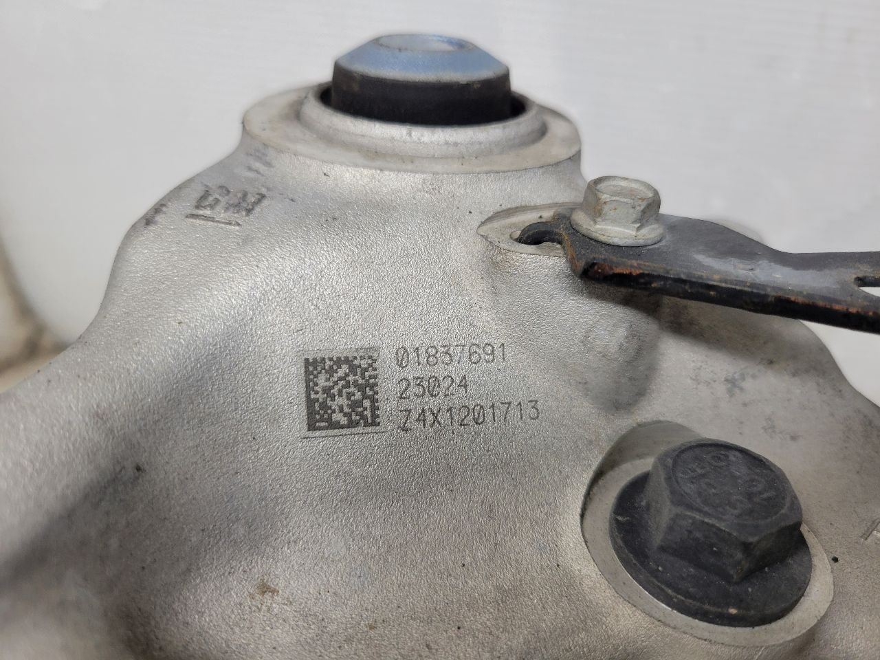 2023 SUBURBN15 RH REAR SPINDLE KNUCKLE W/HUB 37K 33055 - image 12