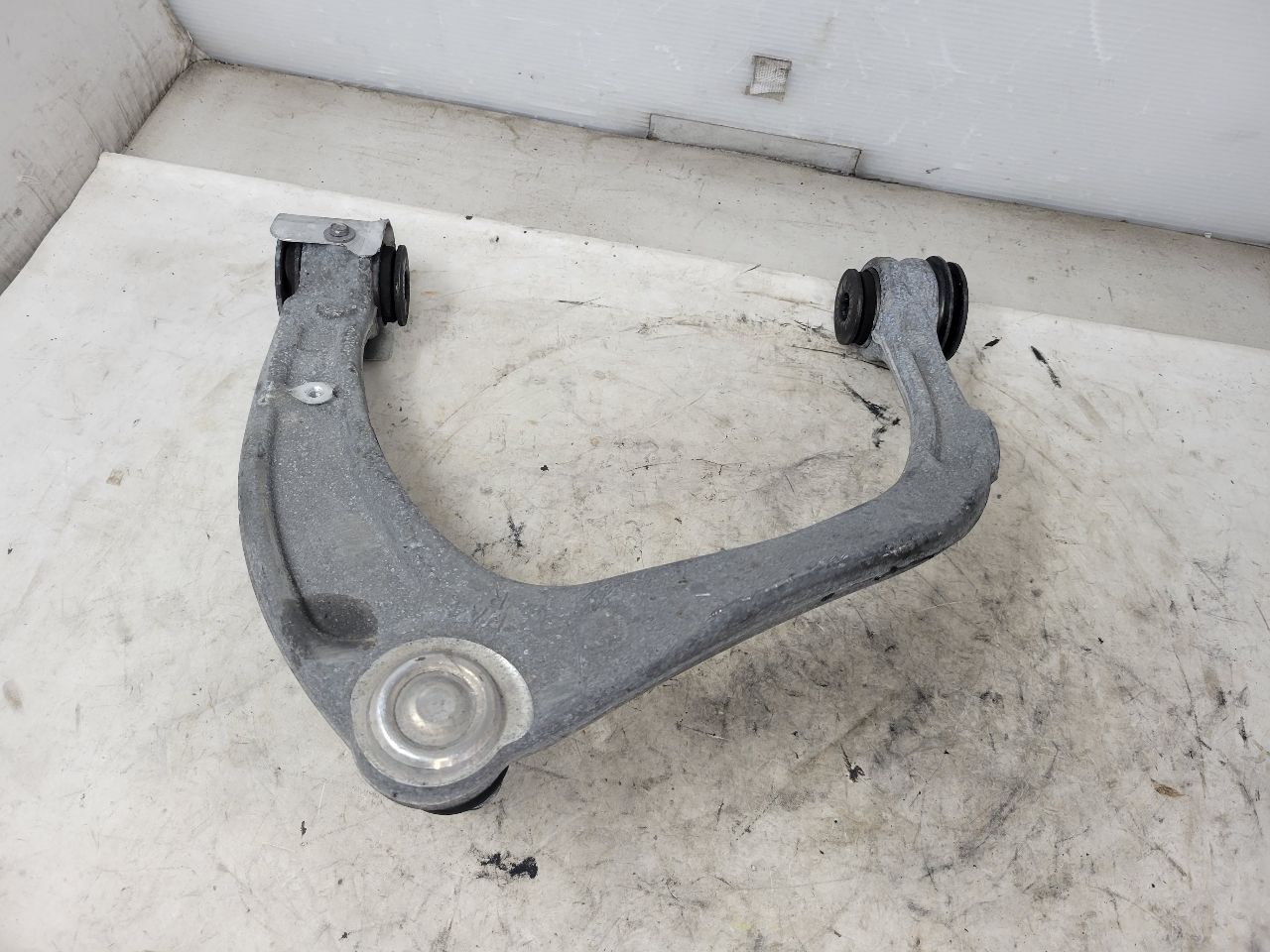 2023 SUBURBN15 RH FRONT UPPER CONTROL ARM 37K MI 33059 - image 2