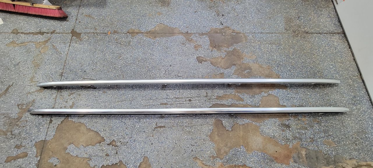 2023 SUBURBN15 OEM LUGGAGE ROOF RACK RAILS PAIR 33060 - image 1