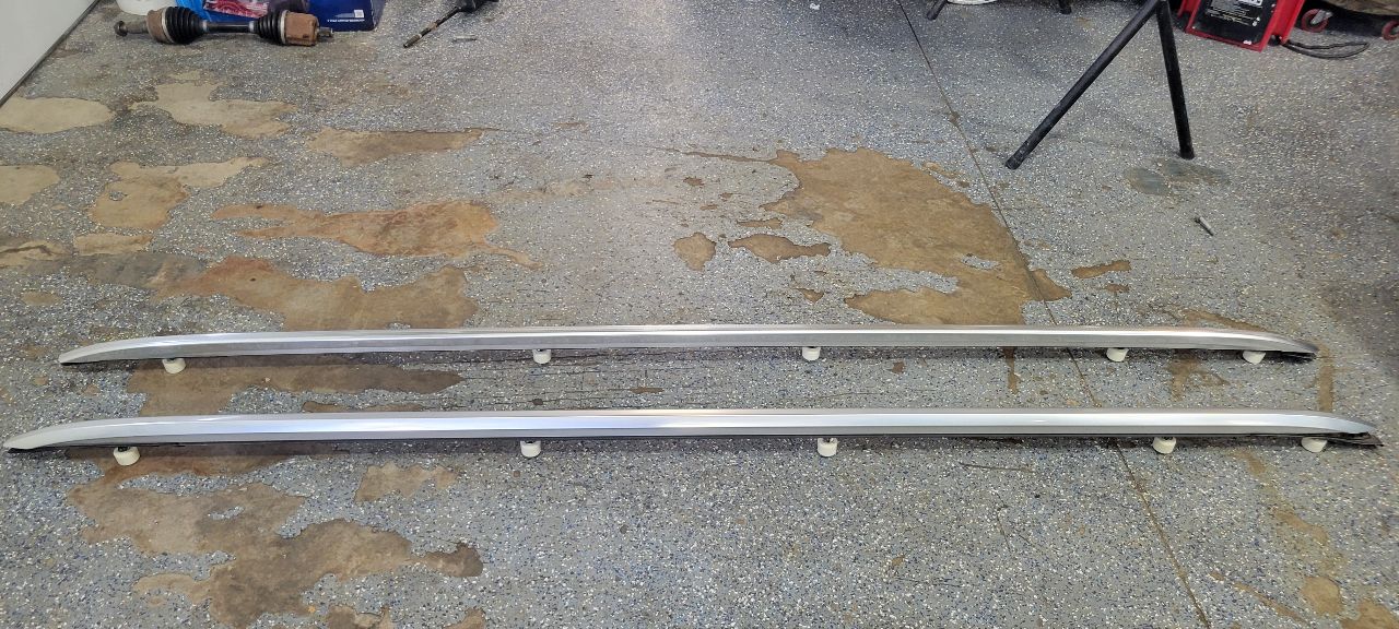 2023 SUBURBN15 OEM LUGGAGE ROOF RACK RAILS PAIR 33060 - image 14