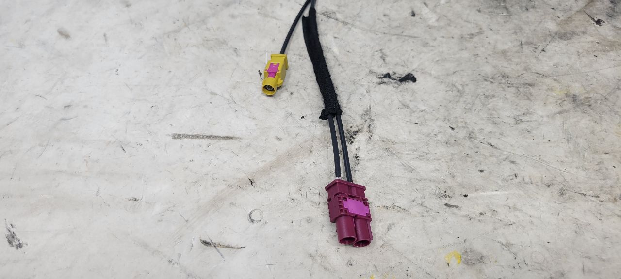 2023 SUBURBN15 SHARK FIN ANTENNA BLUE GLU 85155421 33062 - image 11