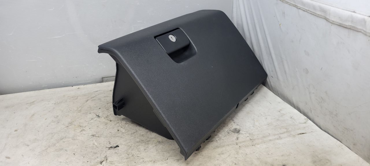 2023 SUBURBN15 RH DASH GLOVE BOX JET BLACK 33064 - image 3
