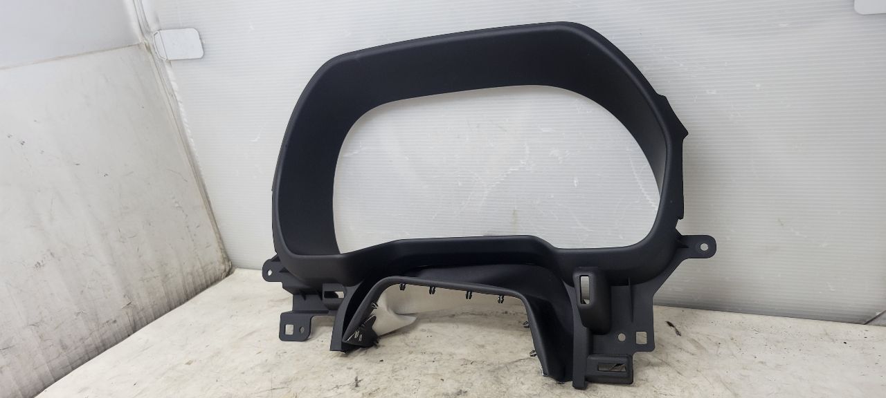 2023 SUBURBN15 CLUSTER SPEEDO BEZEL TRIM SURROUND 33066 - image 8